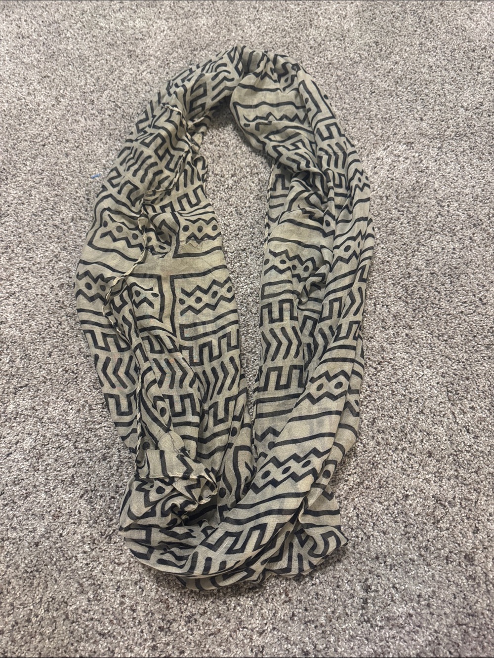 Geometric Pattern Lightweight Infinity Scarf - Black on Beige